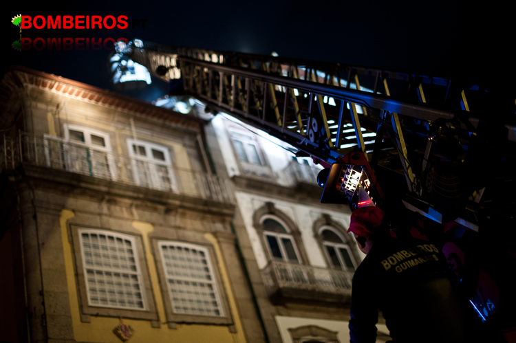 Martinho Vitor Onde ha chama, ha chamamento
